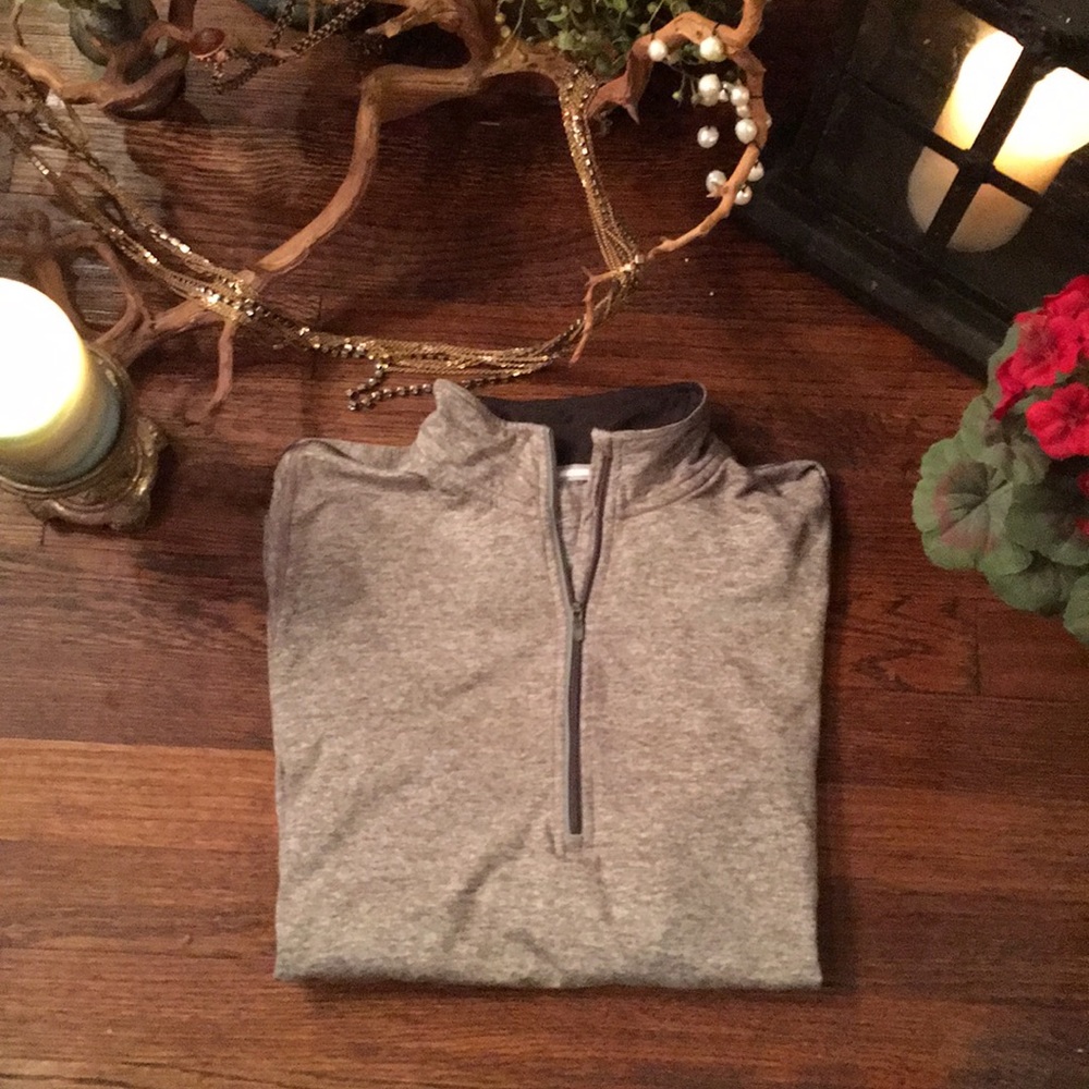 Nike DRI-FIT Pull Over